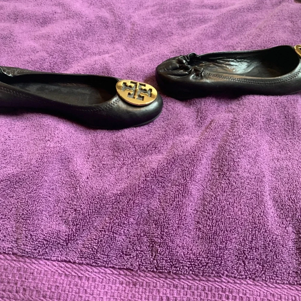 Tory Burch Black Leather Reva Flats sz 8.5M